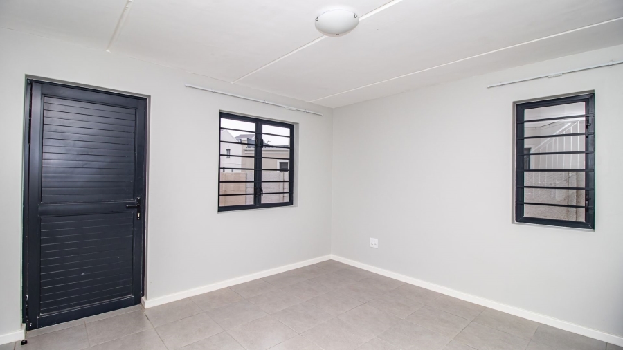 To Let 3 Bedroom Property for Rent in Rivergate Western Cape